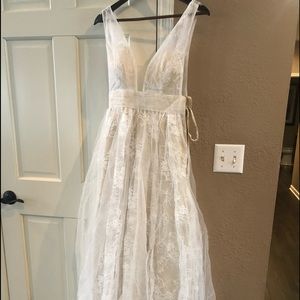 A-Line Prom Dress Luxurious Sweep Train V-Neck